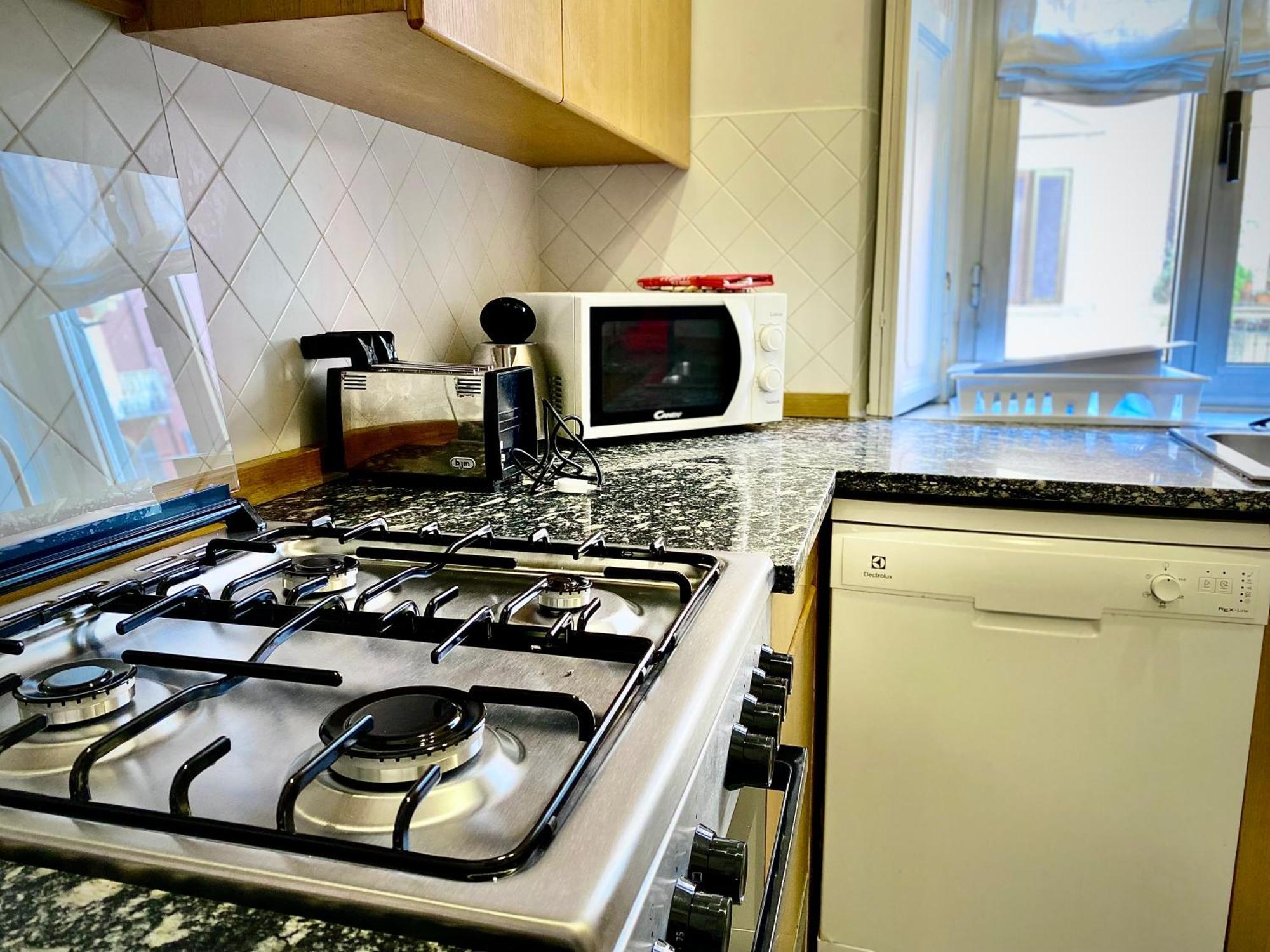 Conca Mary In The Heart Of Milan Apartment Bagian luar foto